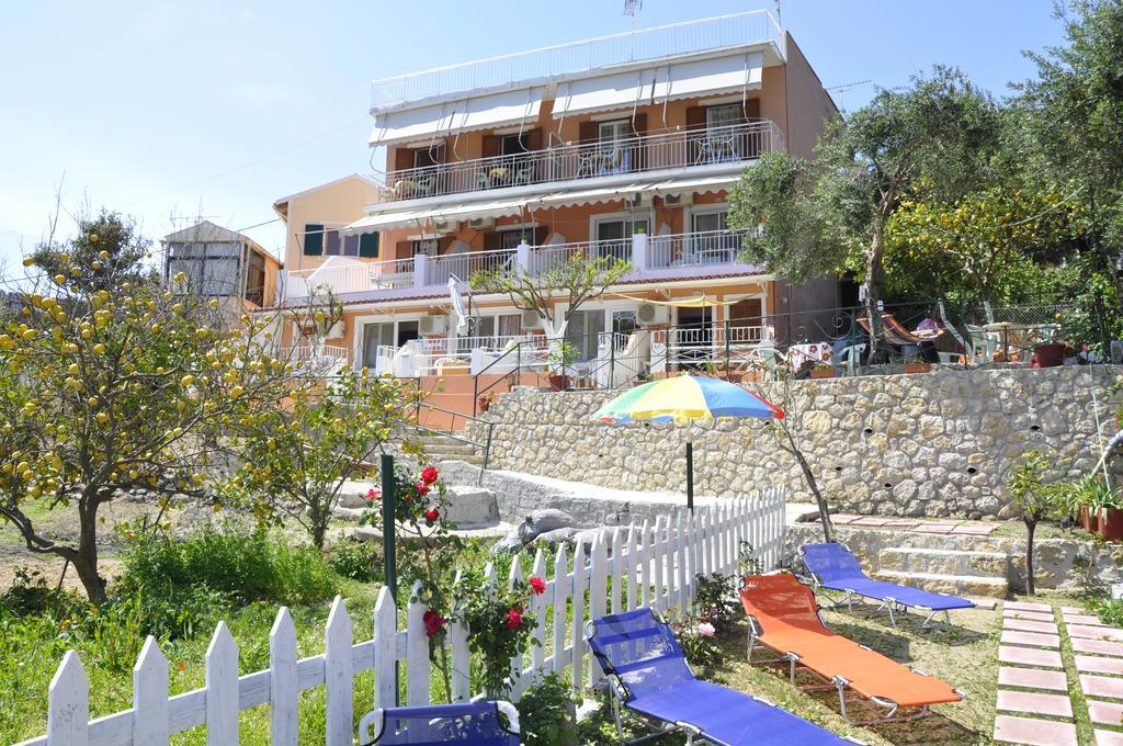 Molos Apartment *