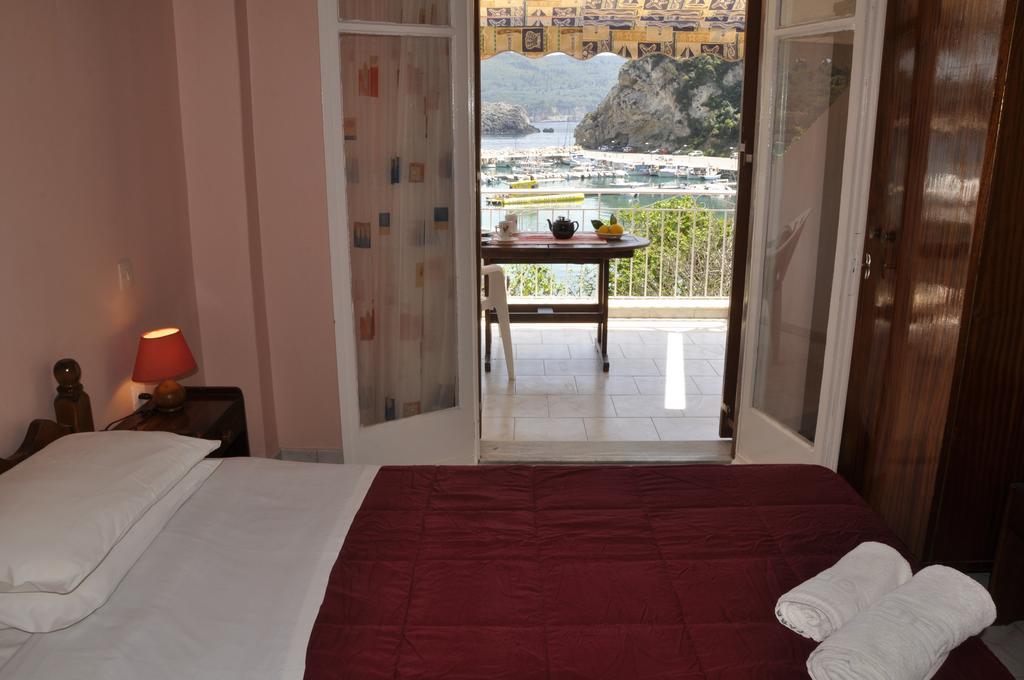 Molos Apartment *